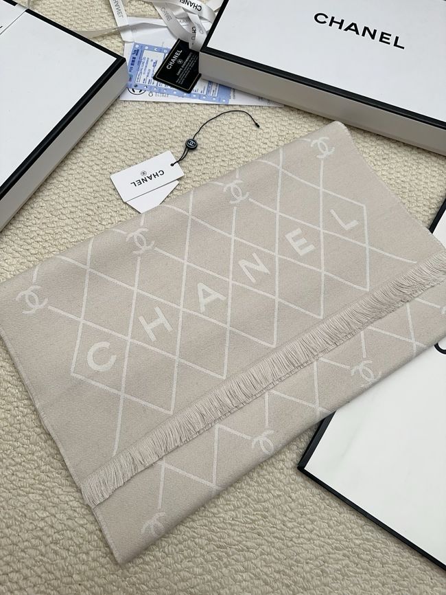 Chanel cashmere scarf B25978-3