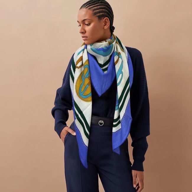 Hermes cashmere Triangular bandage H24441-1