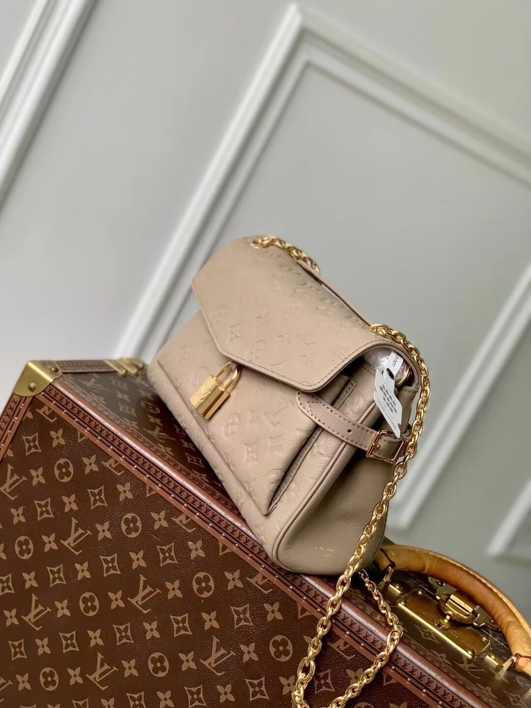 Louis Vuitton Original Leather Bag M6301 Beige