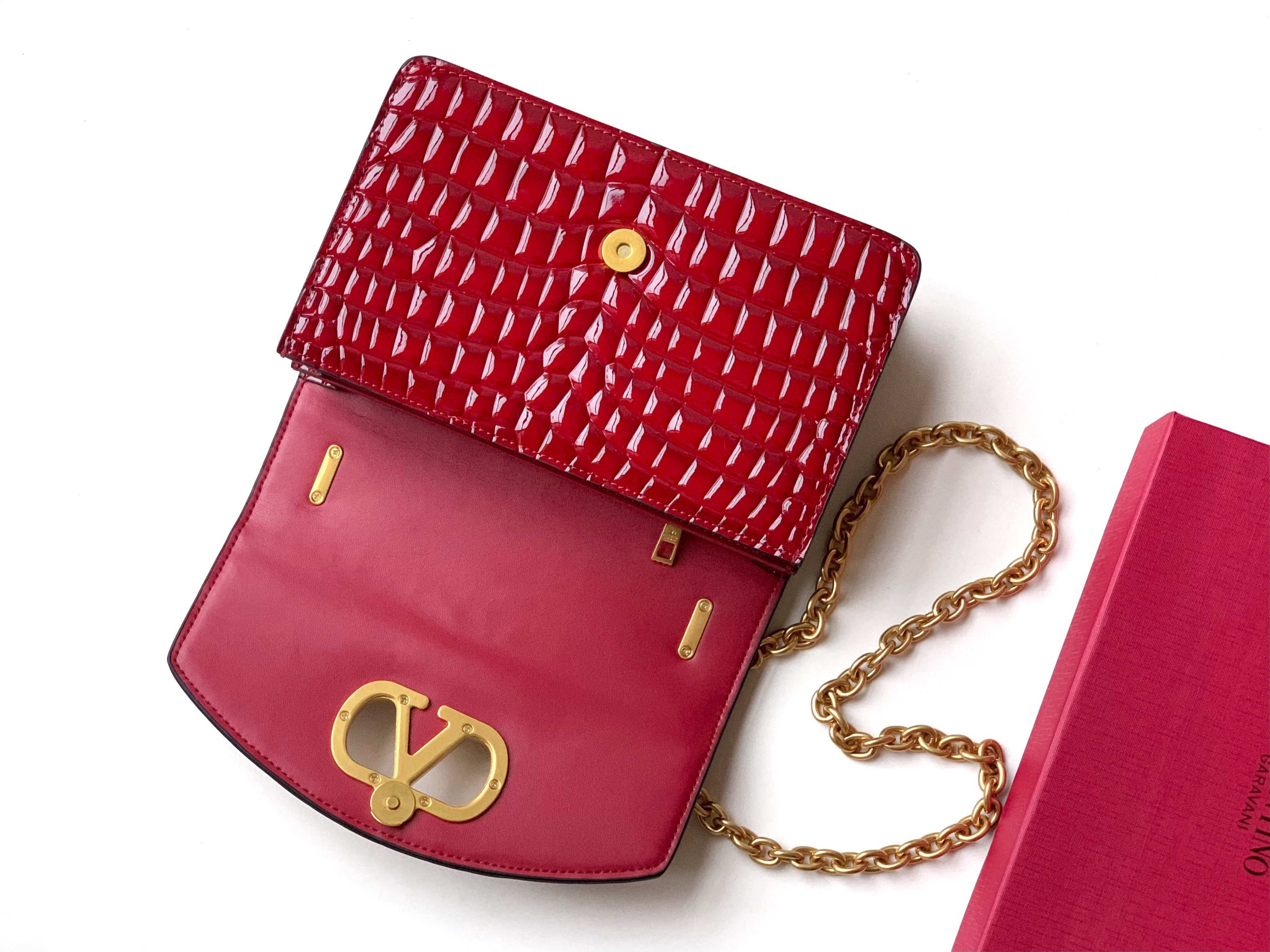 VALENTINO GARAVANI VAIN Original Leather Crocodile Embossed V50230 Burgundy VALENTINO GARAVANI VAIN Original Leather Crocodile Embossed V50230 Burgundy