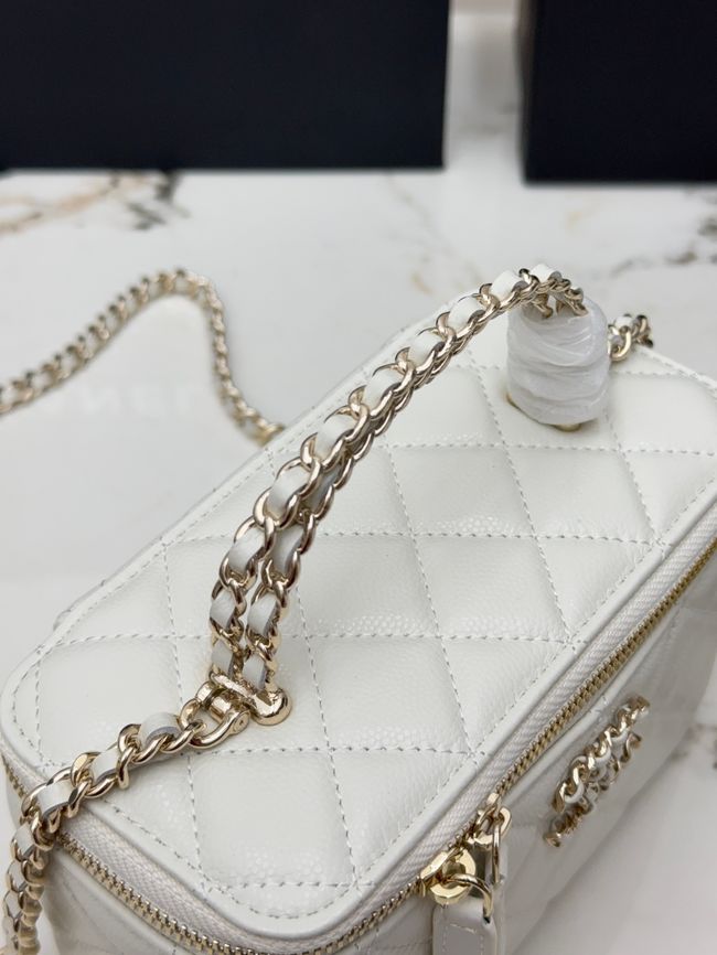 Chanel Vanity with Chain AP5182 white Chanel Vanity with Chain AP5182 white