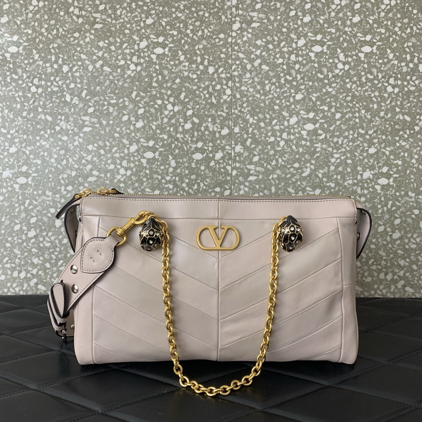 VALENTINO PANTHEA lambskin bag WB0S70 pink VALENTINO PANTHEA lambskin bag WB0S70 pink
