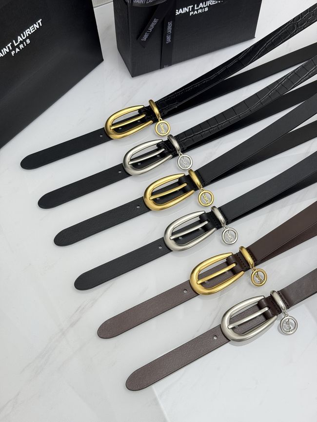 Saint Laurent CASSANDRE charm elongated buckle thin belt in leather S2596-1 Saint Laurent CASSANDRE charm elongated buckle thin belt in leather S2596-1