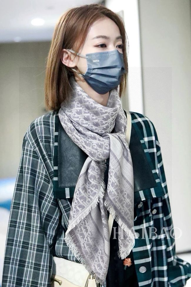 Dior Oblique Shawl Wool and Silk Jacquard I1058-2 Dior Oblique Shawl Wool and Silk Jacquard I1058-2