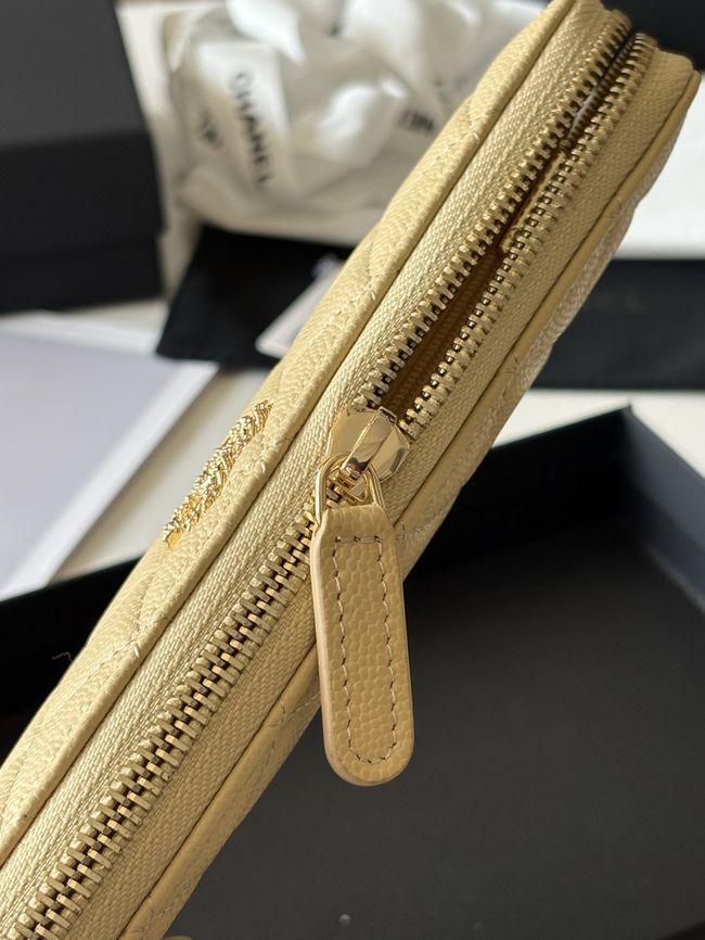 Chanel Classic Zipped Wallet AP5077 apricot