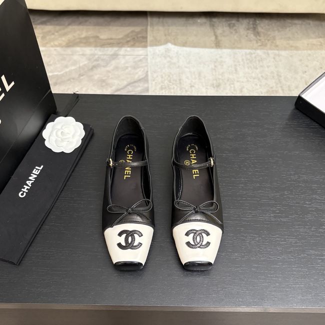 Chanel Mary Janes G47640-3