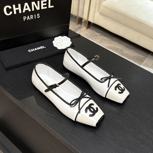 Chanel Mary Janes G47640-4