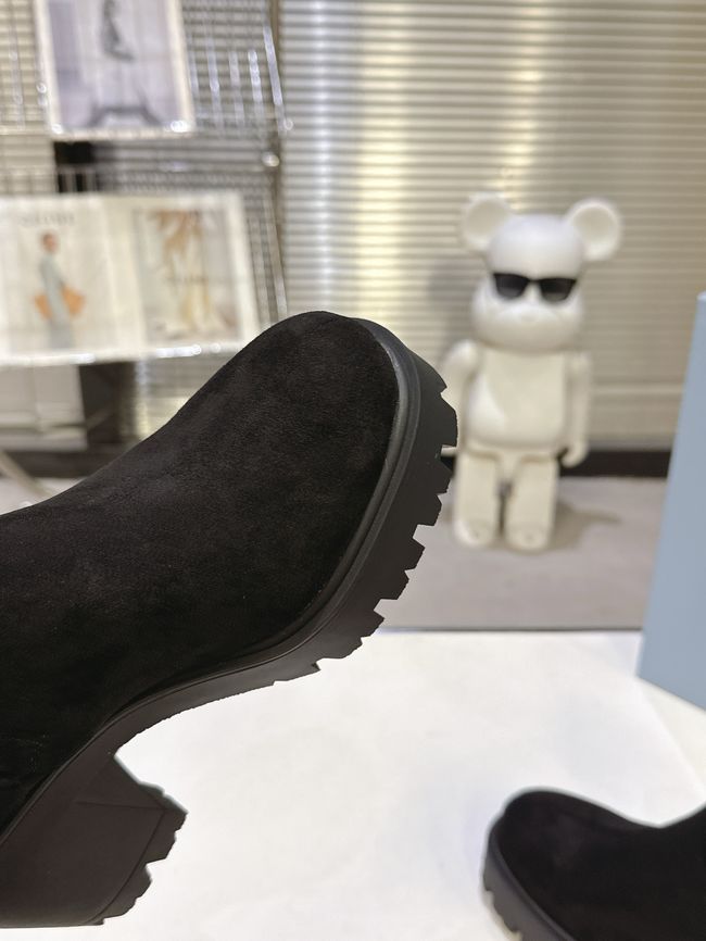 Prada Monolith brushed leather Chelsea boots G085-7