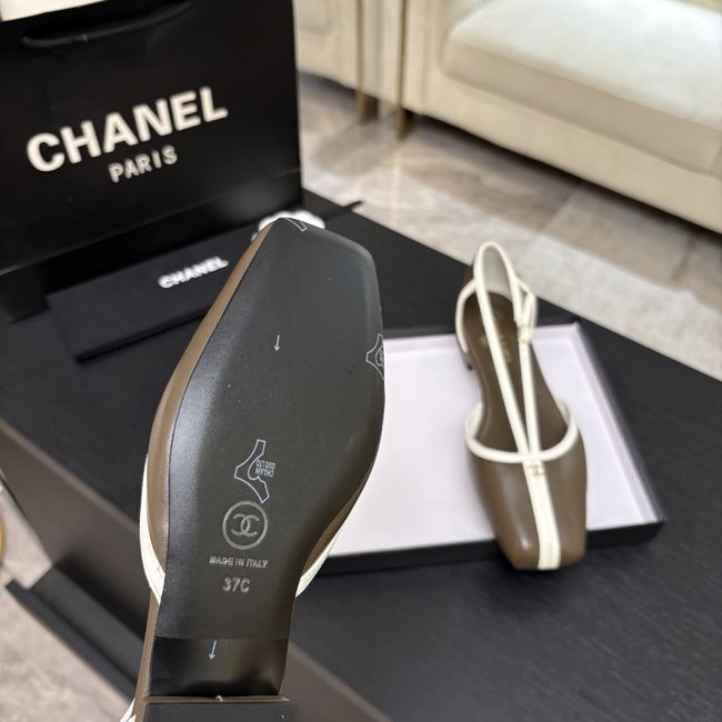 Chanel Mary Janes G47613-3