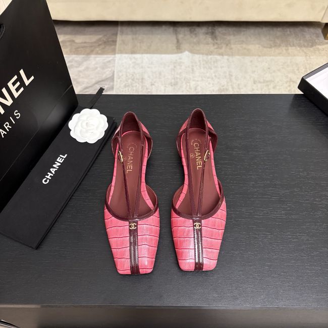 Chanel Mary Janes G47613-10