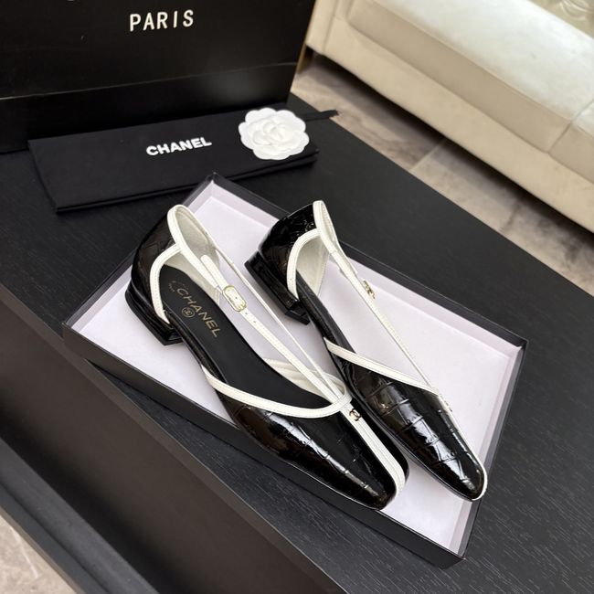 Chanel Mary Janes G47613-11