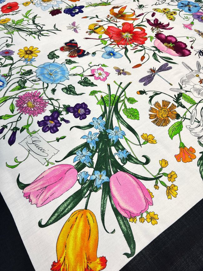 Gucci Wool and Silk Shawl A008HK-2