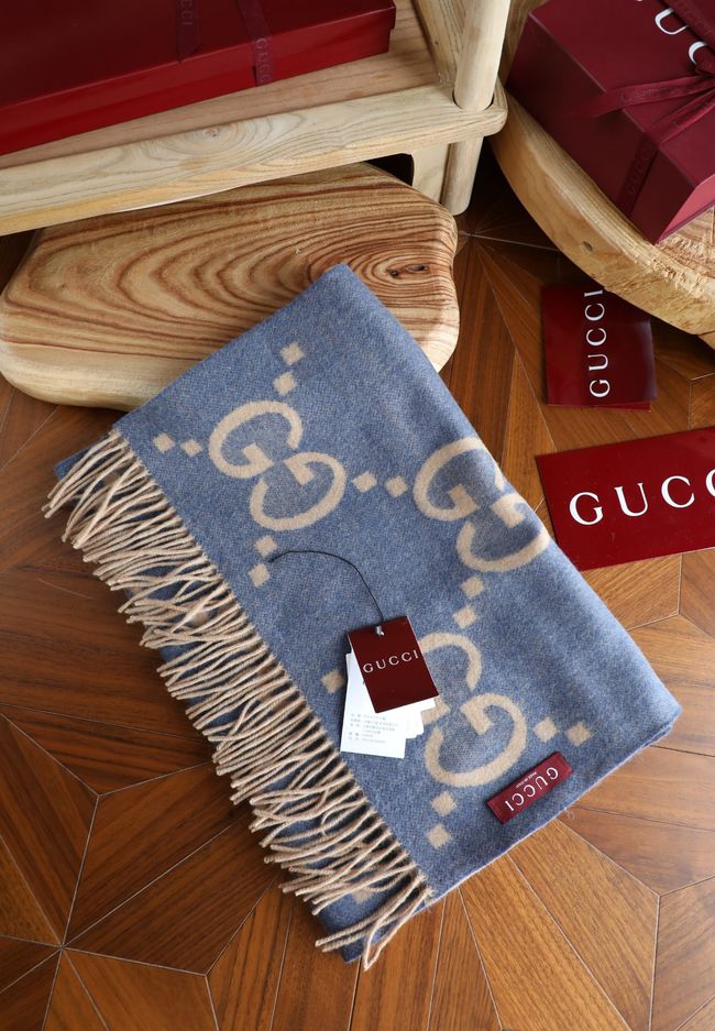 Gucci Reversible Cashmere scarf 777067-1 Gucci Reversible Cashmere scarf 777067-1