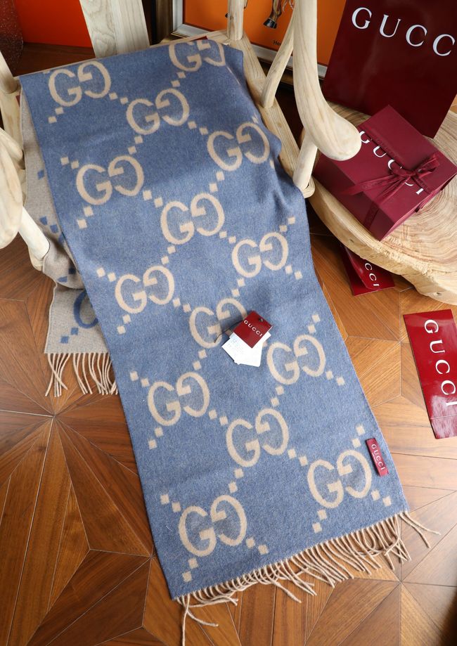 Gucci Reversible Cashmere scarf 777067-1 Gucci Reversible Cashmere scarf 777067-1