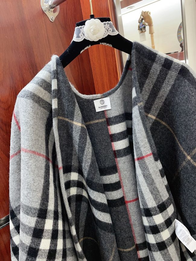 Burberry Cashmere cape BU0032-1