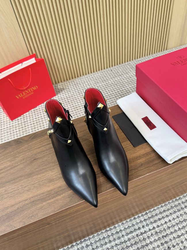 Valentino VLOGO SIGNATURE Cowhide Ankle Boots S0CK1-1 Valentino VLOGO SIGNATURE Cowhide Ankle Boots S0CK1-1