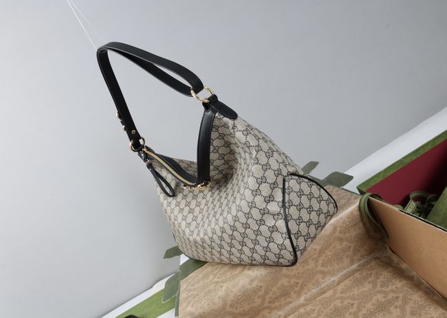 Gucci Starlet large shoulder bag A00CI2 black Gucci Starlet large shoulder bag A00CI2 black