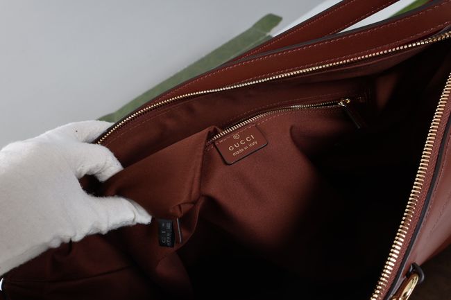 Gucci Starlet large shoulder bag soft leather A00CI2 Dark brown Gucci Starlet large shoulder bag soft leather A00CI2 Dark brown