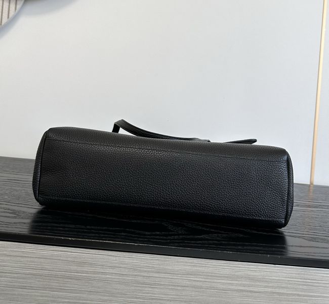 Chanel Maxi Flap bag AS6482 black Chanel Maxi Flap bag AS6482 black